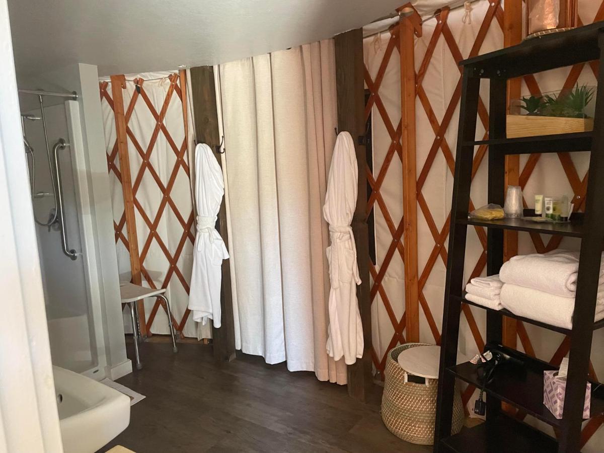 Escalante Yurts - Luxury Lodging מראה חיצוני תמונה