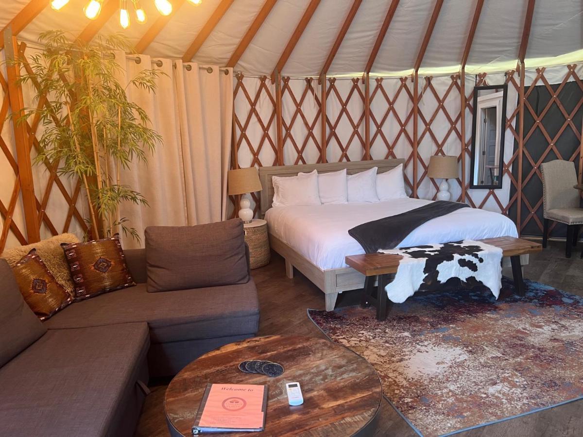 Escalante Yurts - Luxury Lodging מראה חיצוני תמונה