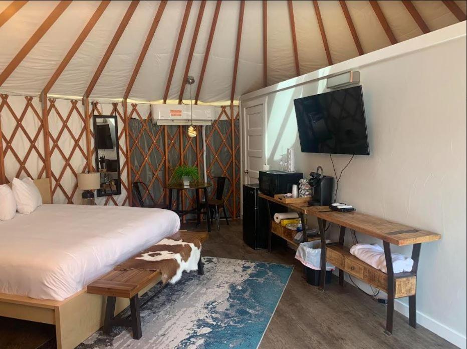 Escalante Yurts - Luxury Lodging מראה חיצוני תמונה