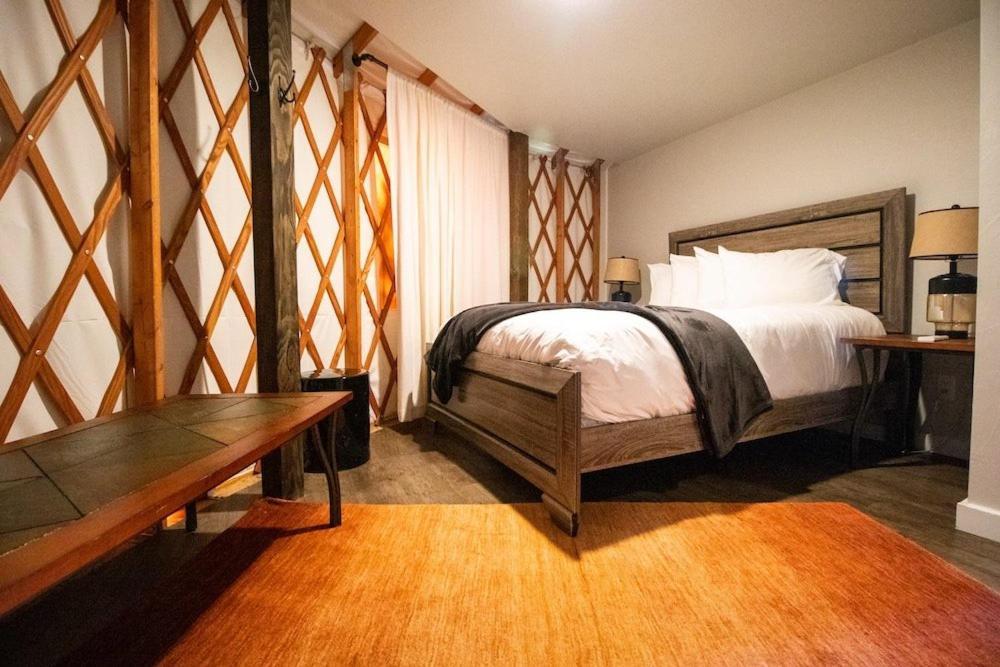 Escalante Yurts - Luxury Lodging מראה חיצוני תמונה
