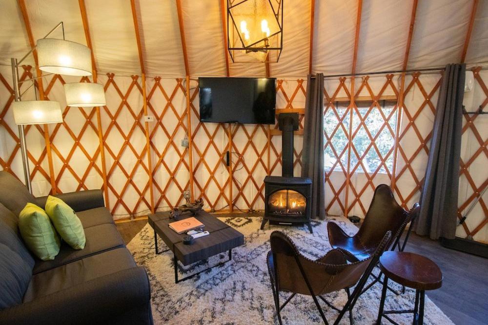 Escalante Yurts - Luxury Lodging מראה חיצוני תמונה