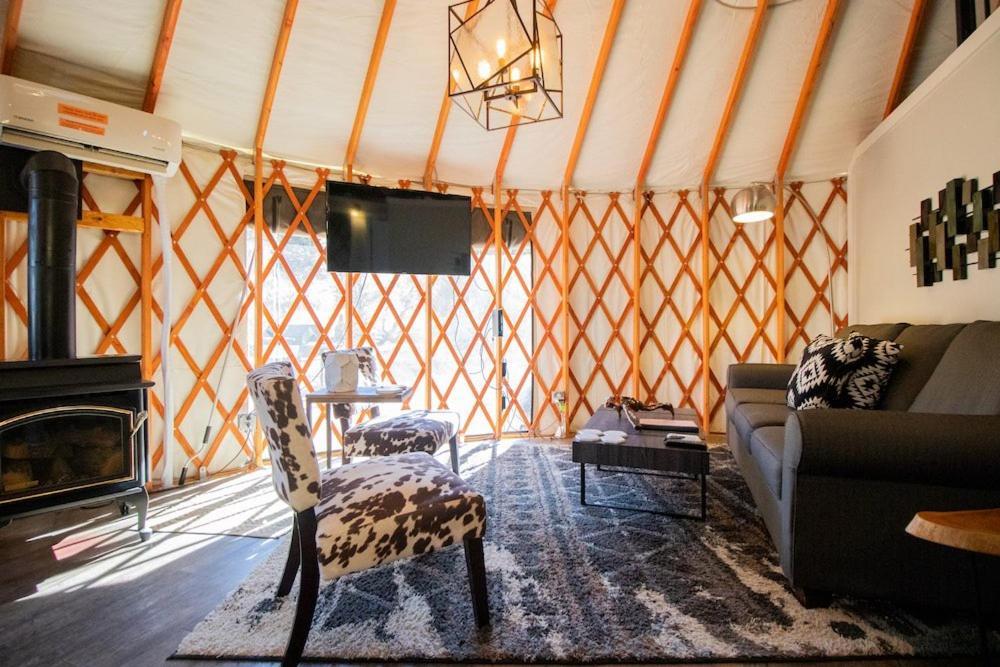 Escalante Yurts - Luxury Lodging מראה חיצוני תמונה